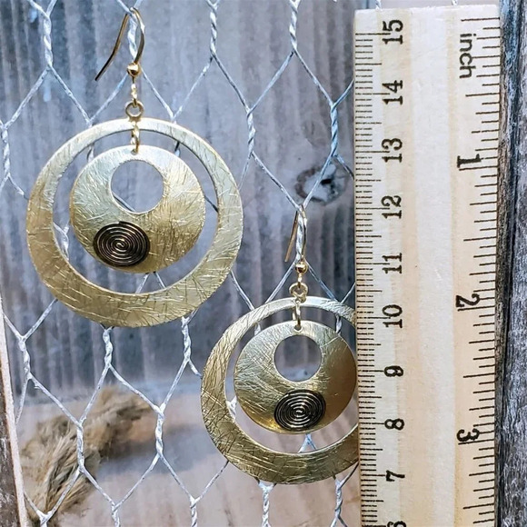 Rodeo Drive Super Lightweight Gold Plated Surgical Steel Double Hoop Earrings - Picture 11 of 11